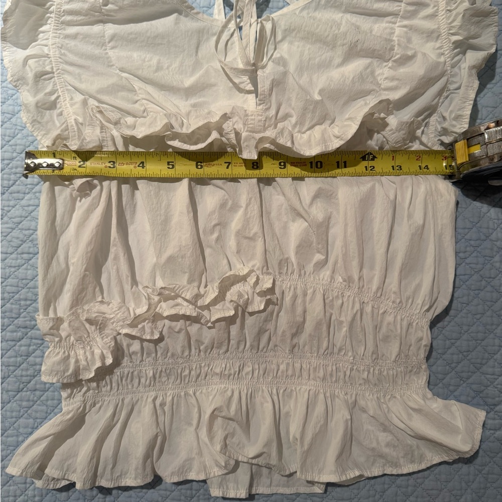 Flattering White Ruffled Blouse - Picture 6 of 7